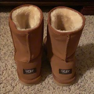 UGGS